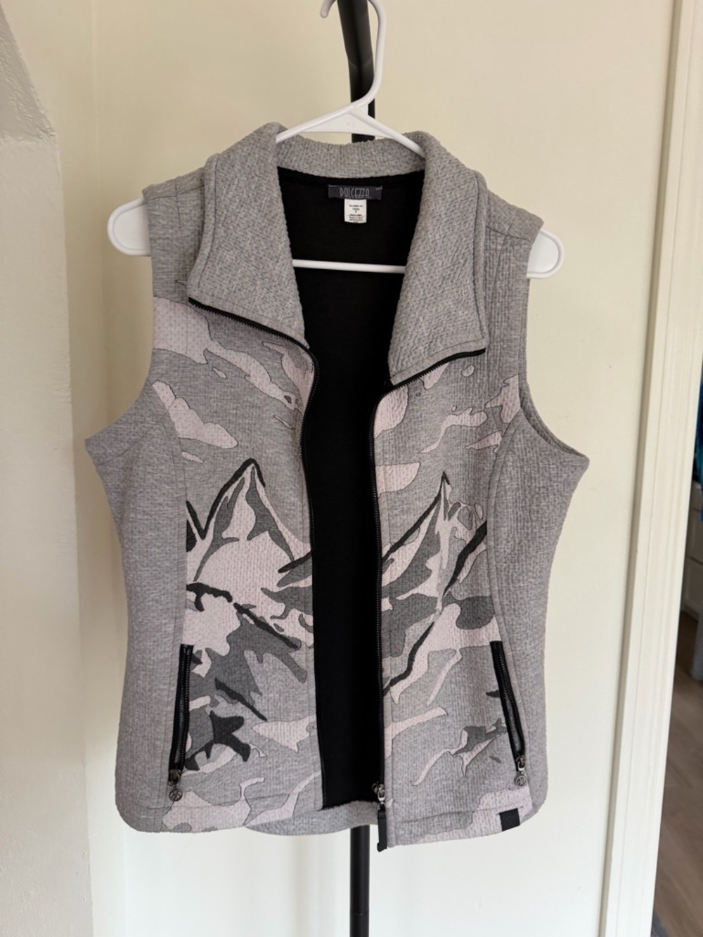 Dolcezza Zip Vest Gray Textured Mountain Print Size Medium